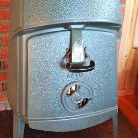 Amazing In With Ethernet Internet Holiday home *